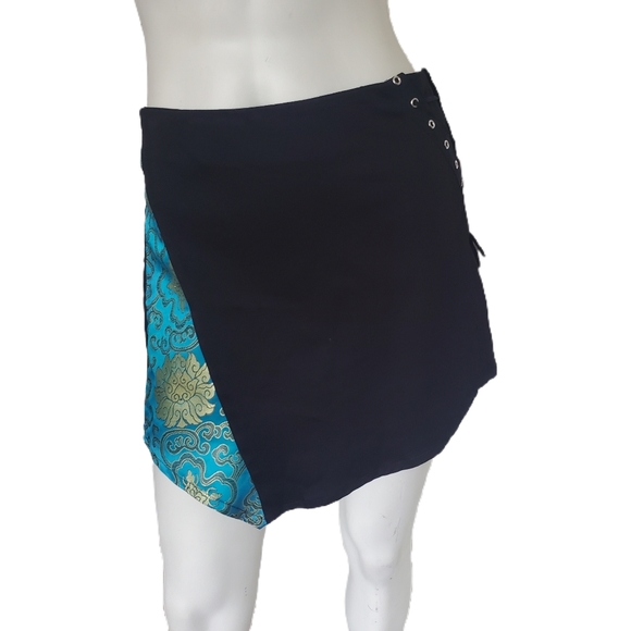 Y2K asymetrical skirt - Picture 6 of 9